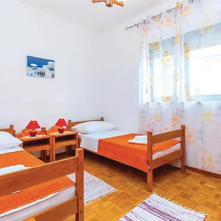 Apartament Awesome In With Kitchen Novi Vinodolski