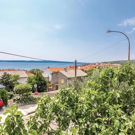 Nice In With 4 Bedrooms&wifi Novi Vinodolski