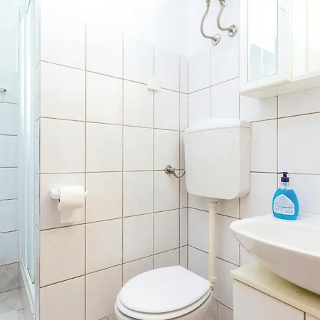Appartement Nice In With 4 Bedrooms&wifi